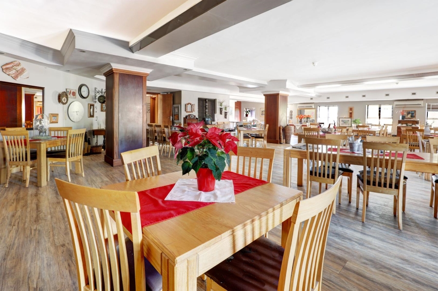 1 Bedroom Property for Sale in Old Oak Western Cape